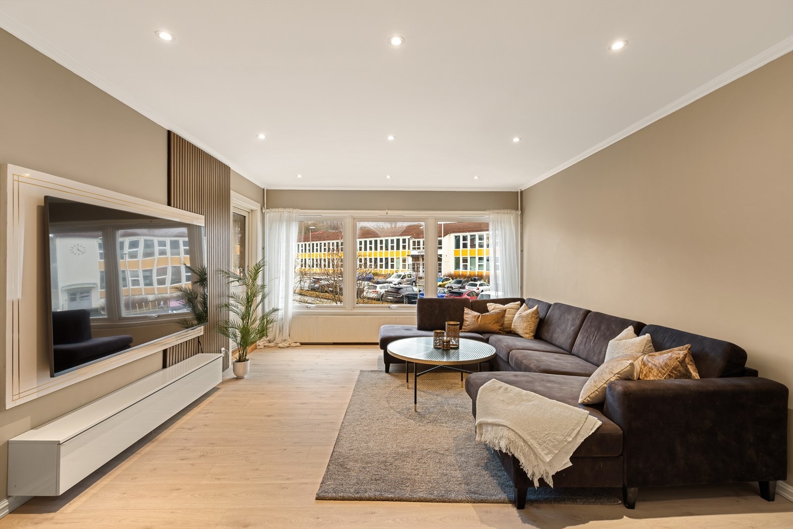 Velkommen til Vardeveien 74A - Presentert av Håvard Lundgren i Eiendomsmegler Norge Galleribilde