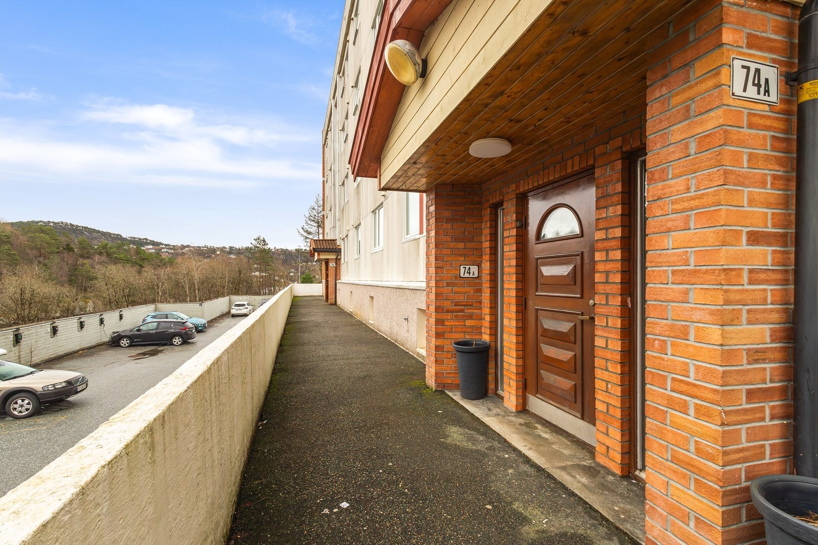 Overbygget inngangsparti Galleribilde