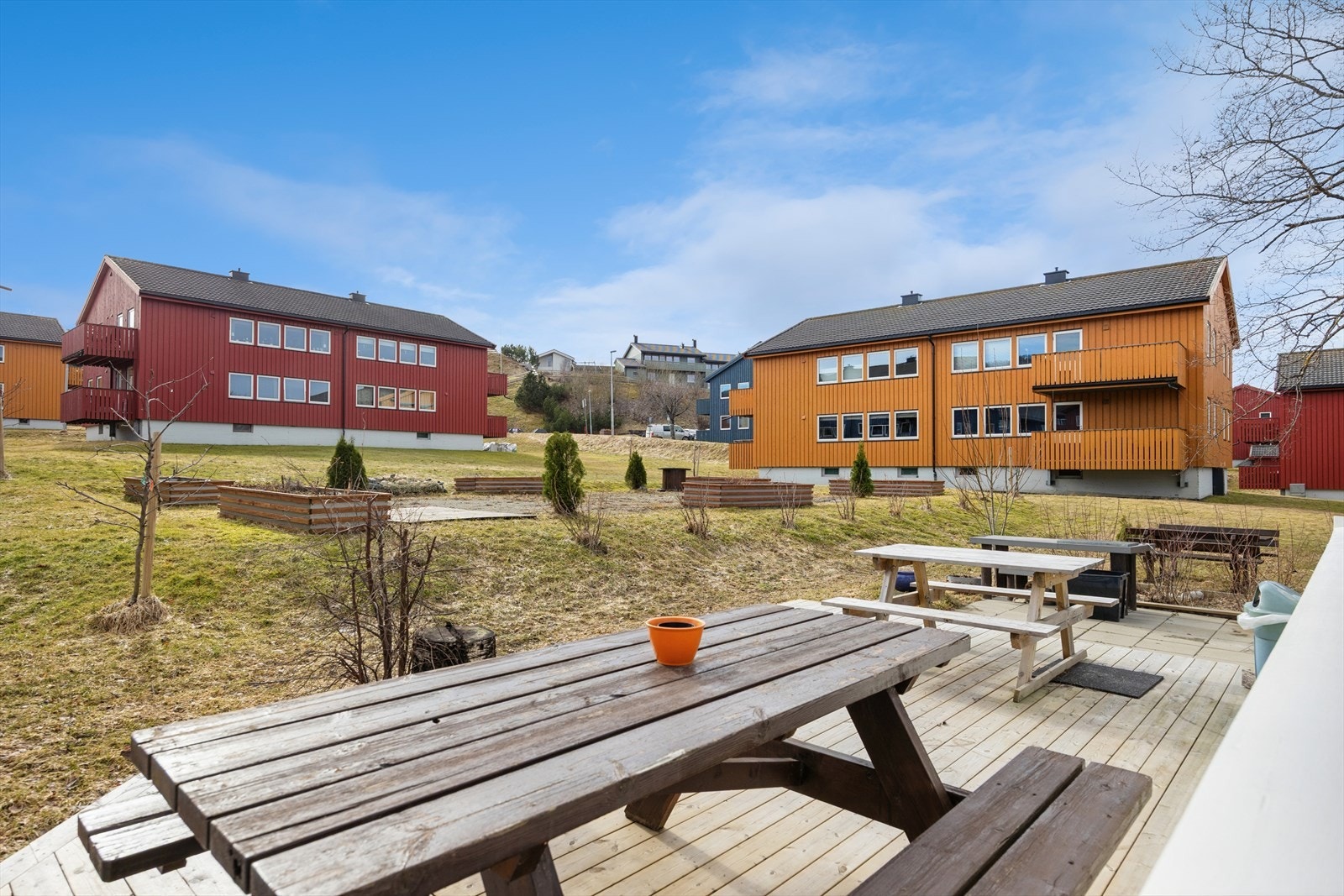 Borettslaget er veldrevet og utvendig opparbeidet med internveier, grøntareal og diverse beplantning. Galleribilde