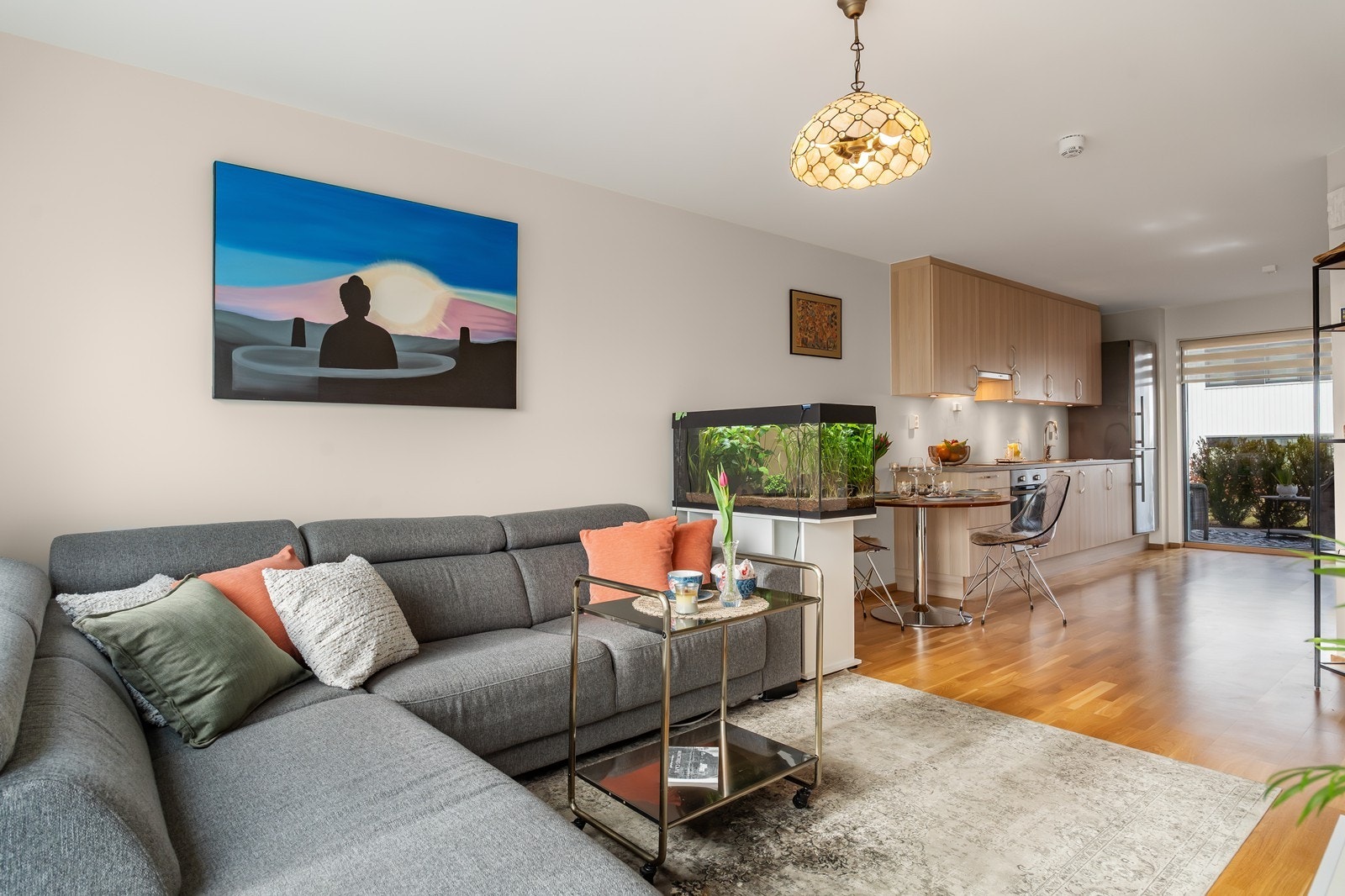 Man kan enkelt innrede i både en sofa- og en spise-gruppe Galleribilde