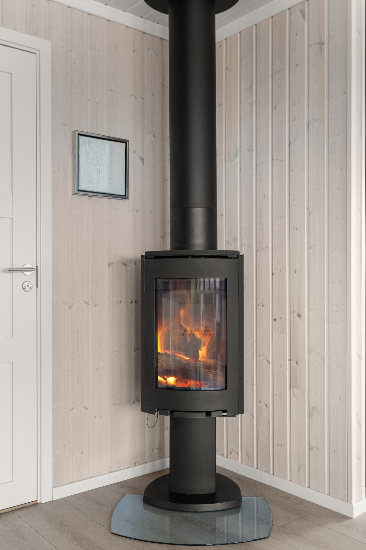 Oppvarming fra vedfyring og varmepumpe (2022) Galleribilde