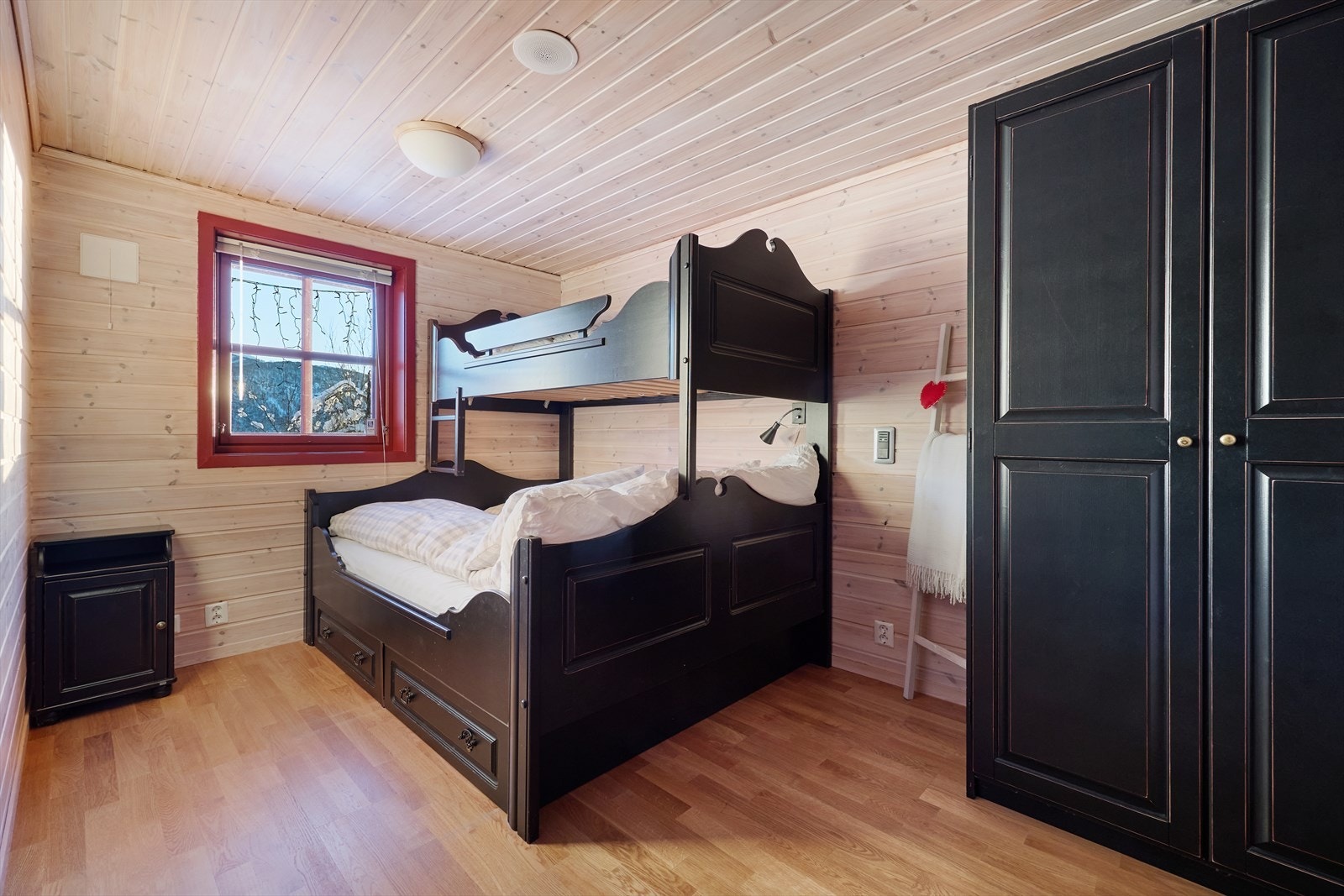 Soverom nr 2 har tre sengeplasser. Galleribilde