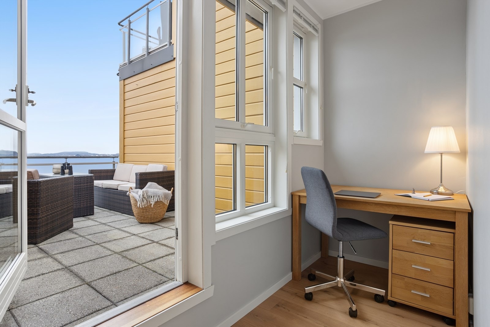 Utgang til altan fra hall/stue Galleribilde