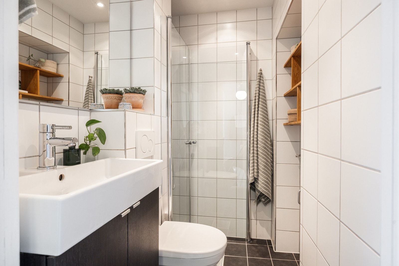 Flislagt baderom fra 2013. Galleribilde