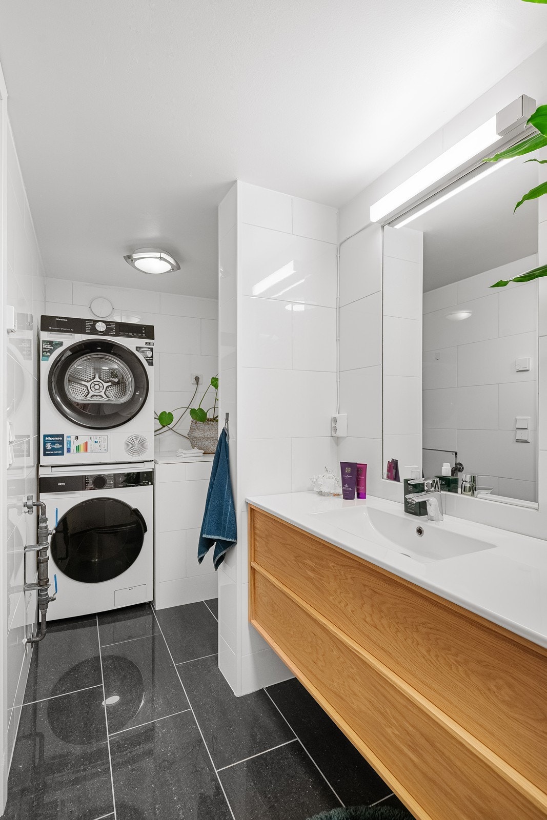 Her har du alt du trenger - inkludert opplegg for vaskmaskin og tørketrommel. Galleribilde