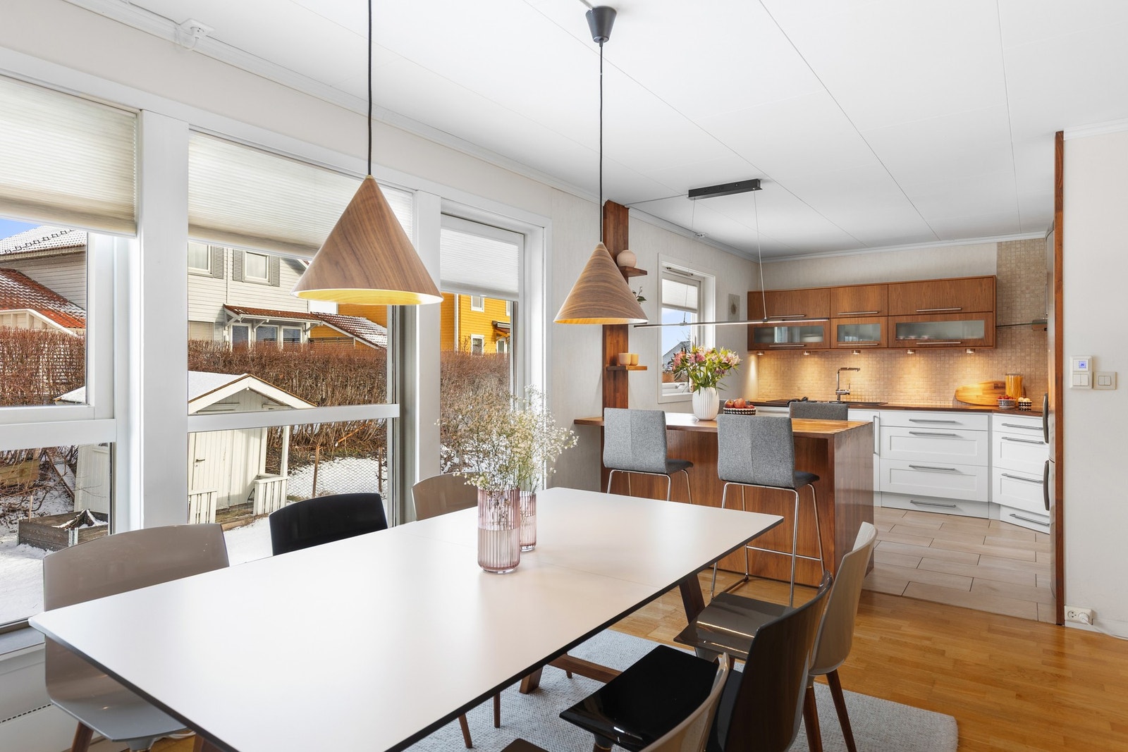 Det er god plass til et stort spisebord for både familie og gjester. Galleribilde