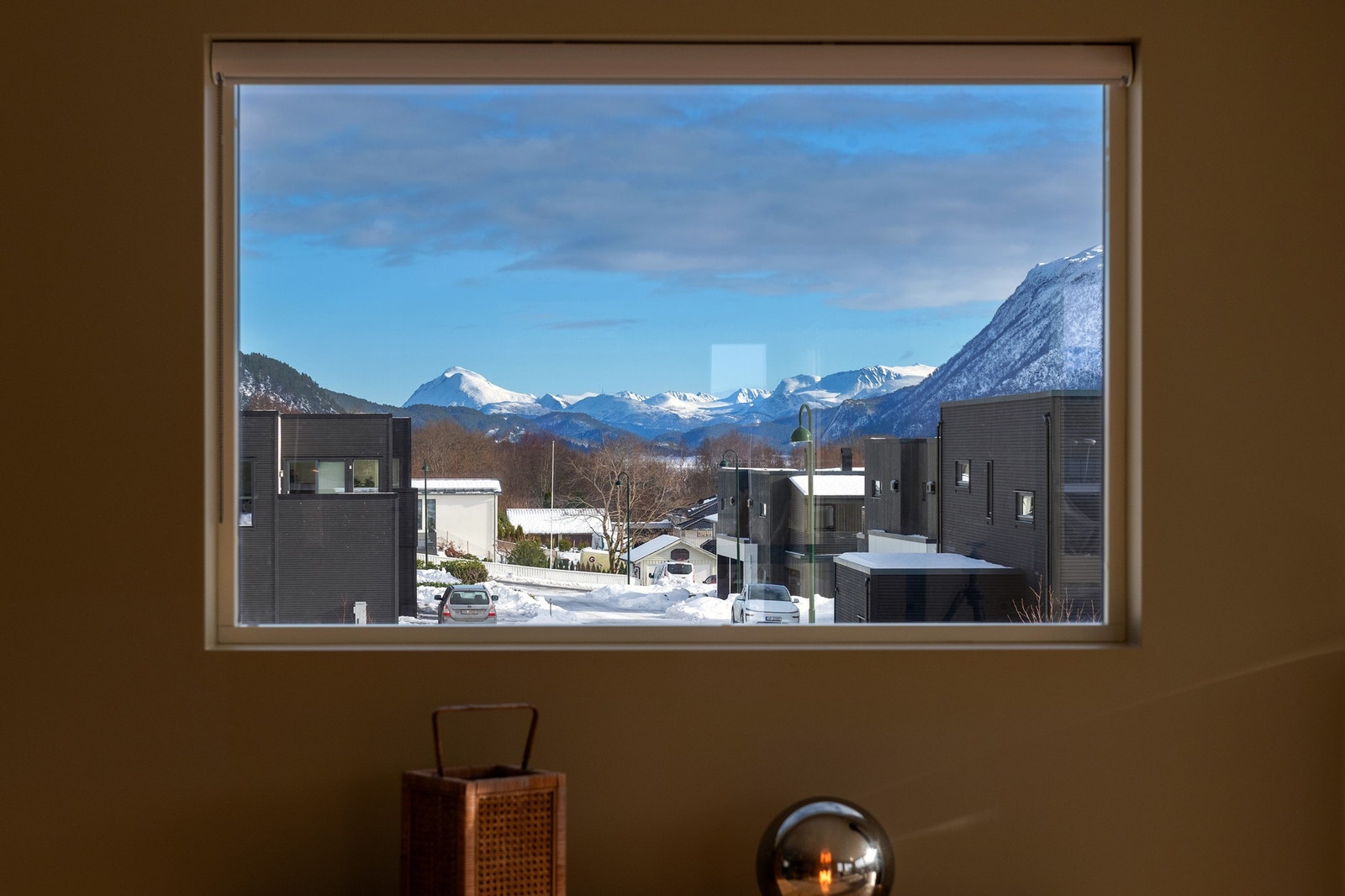 Utsikt fra stuevindu Galleribilde