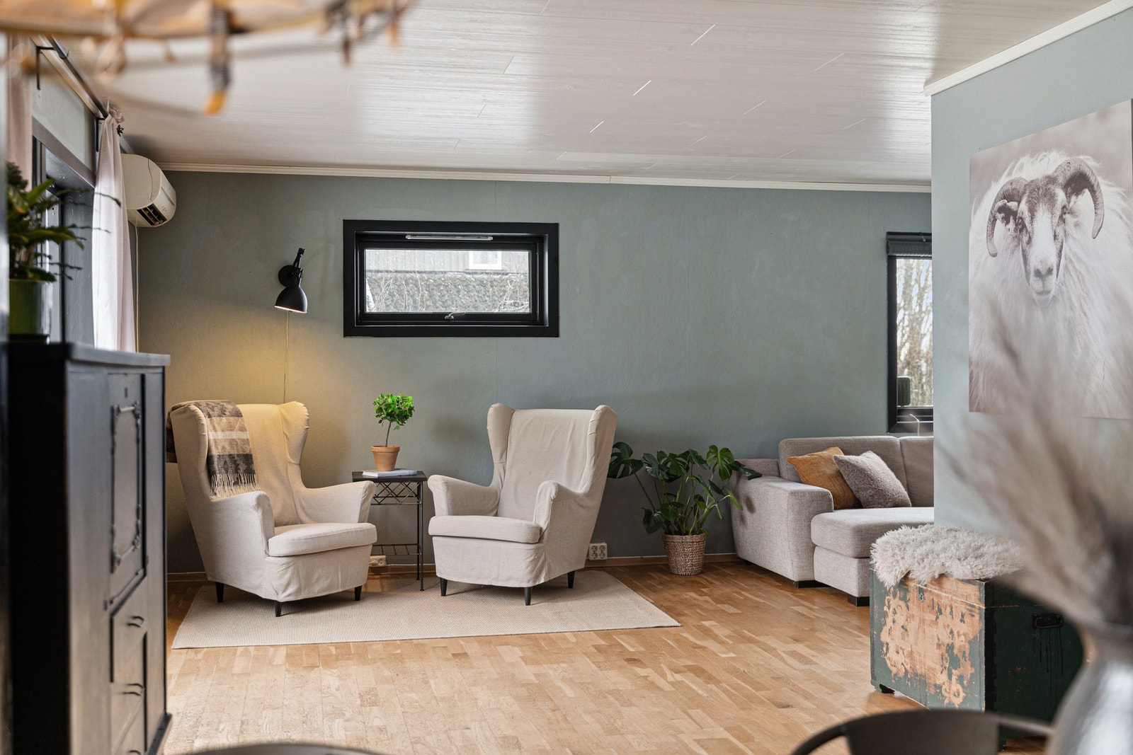 Energieffektiv oppvarming med vedfyring og varmepumpe. Galleribilde