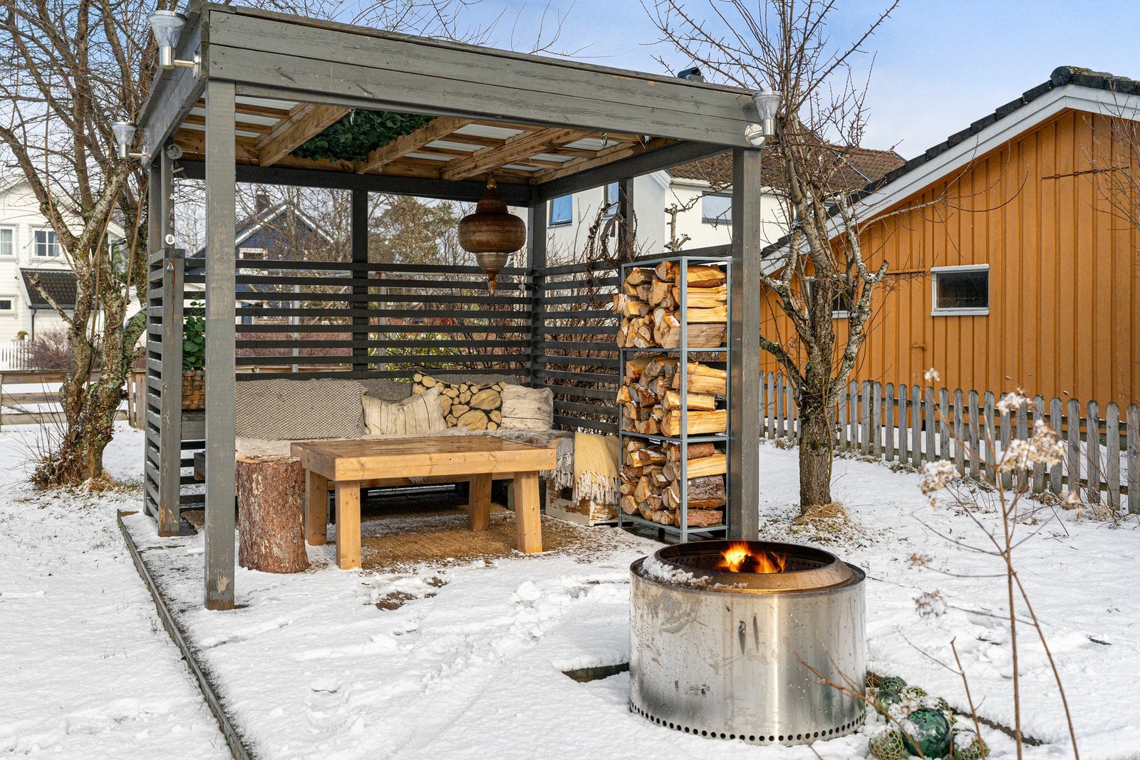 Perfekt for sosiale sammenkomster på lange, varme sommernetter. Galleribilde