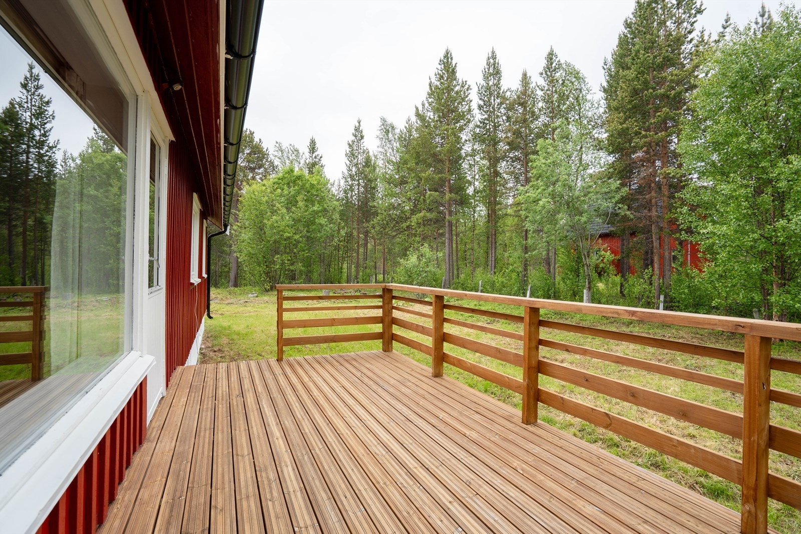 Veranda på baksiden av boligen Galleribilde