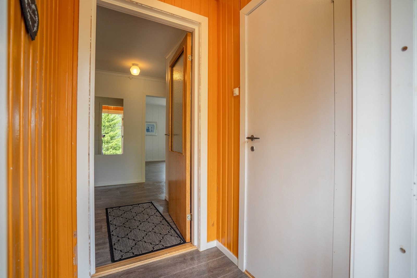 Vindfang sett mot entre og stue Galleribilde