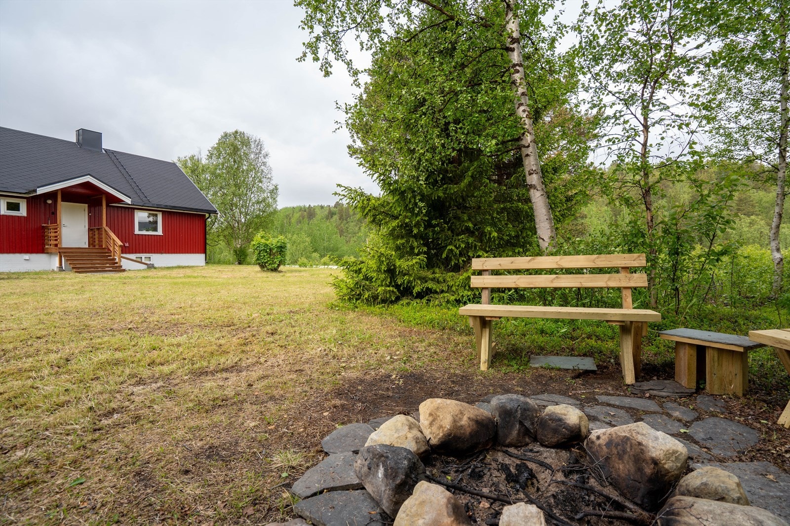 Bålplassen ved boligen Galleribilde