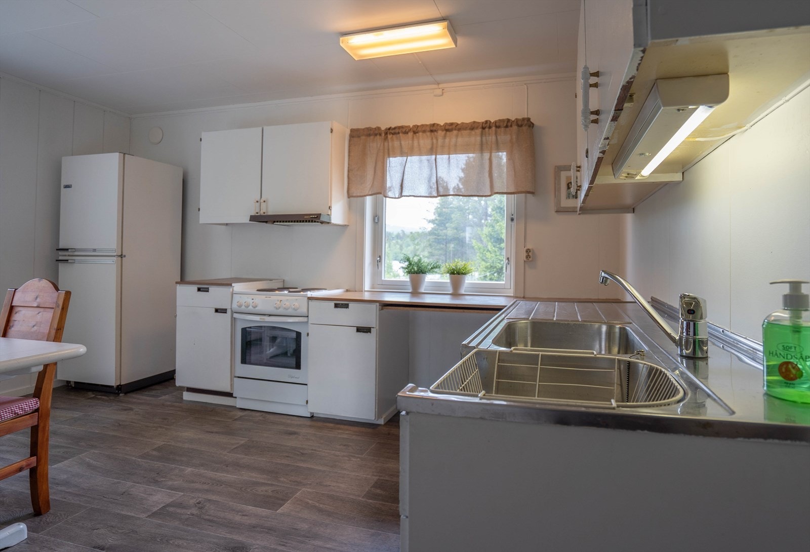 Kjøkken med vindu mot øst Galleribilde