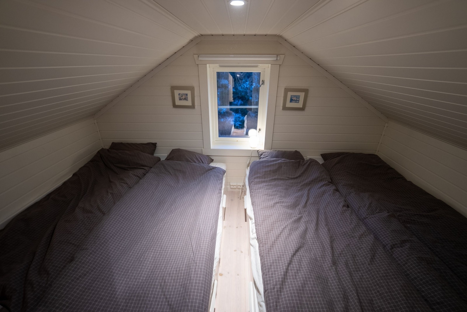 Når sengene trekkes ut er det 8 soveplasser oppe. Galleribilde