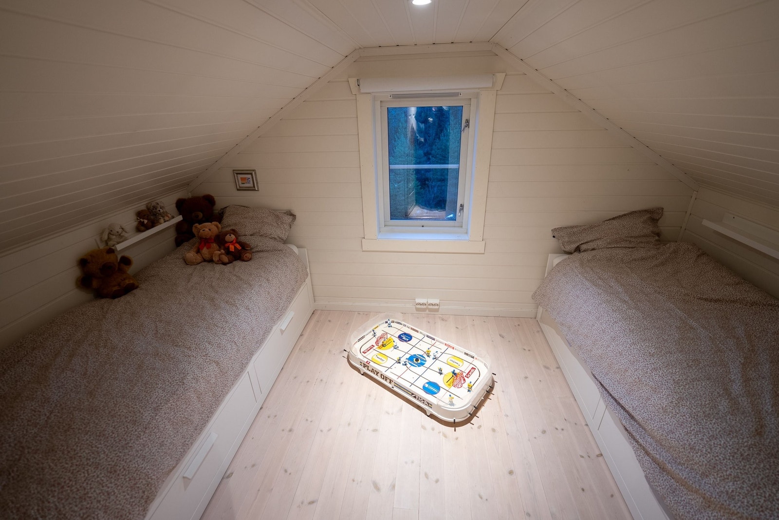 Loftsetasje, soverom 2. Galleribilde