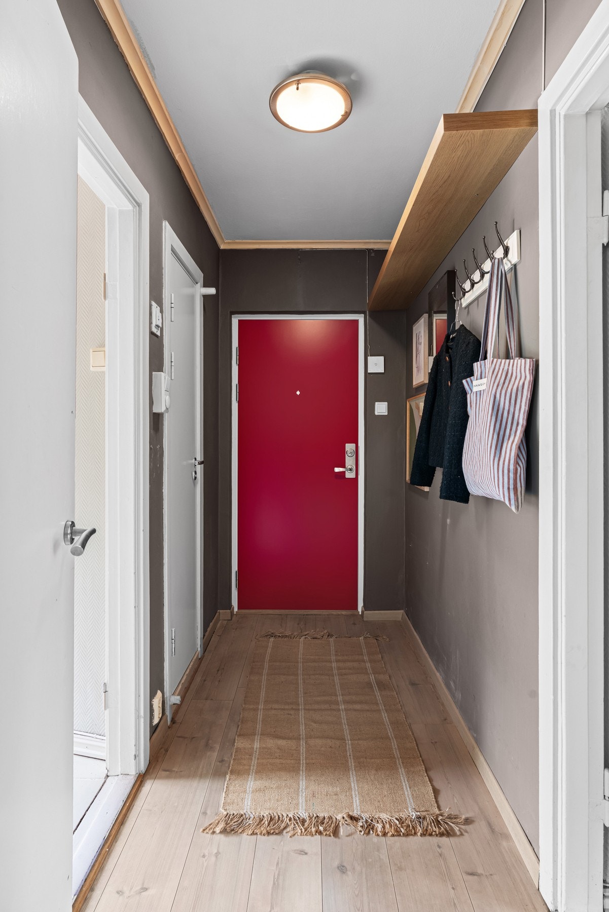 Velkommen inn - Ny entrédør fra 2026 byttet i regi av borettslaget Galleribilde