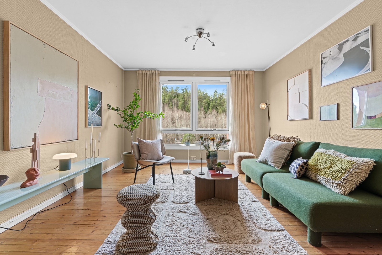 En romslig 2-roms andelsleilighet sentralt på Hauketo Galleribilde