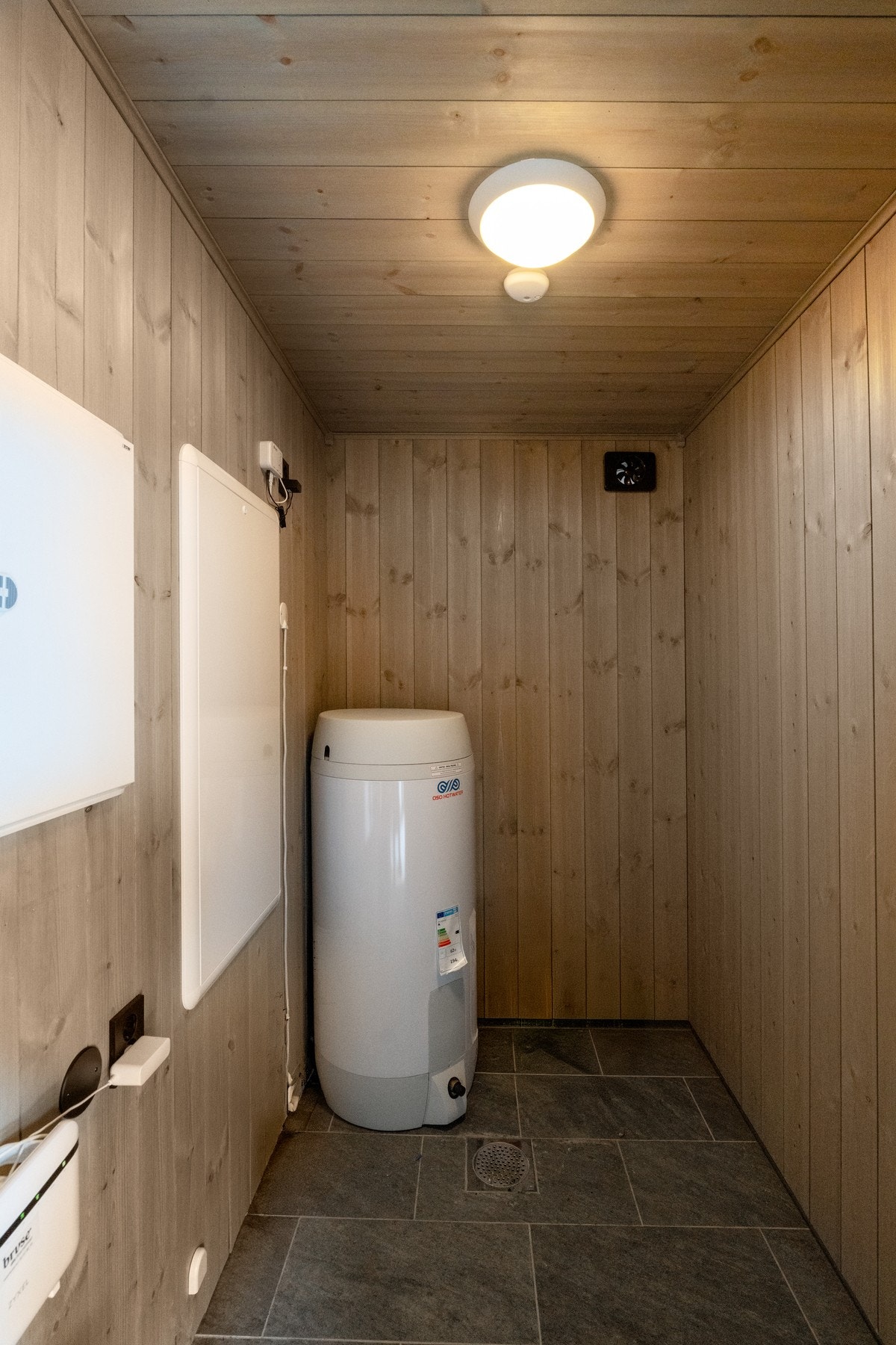 Bod/ teknisk rom på 3 m2 ved inngangspartiet. Galleribilde