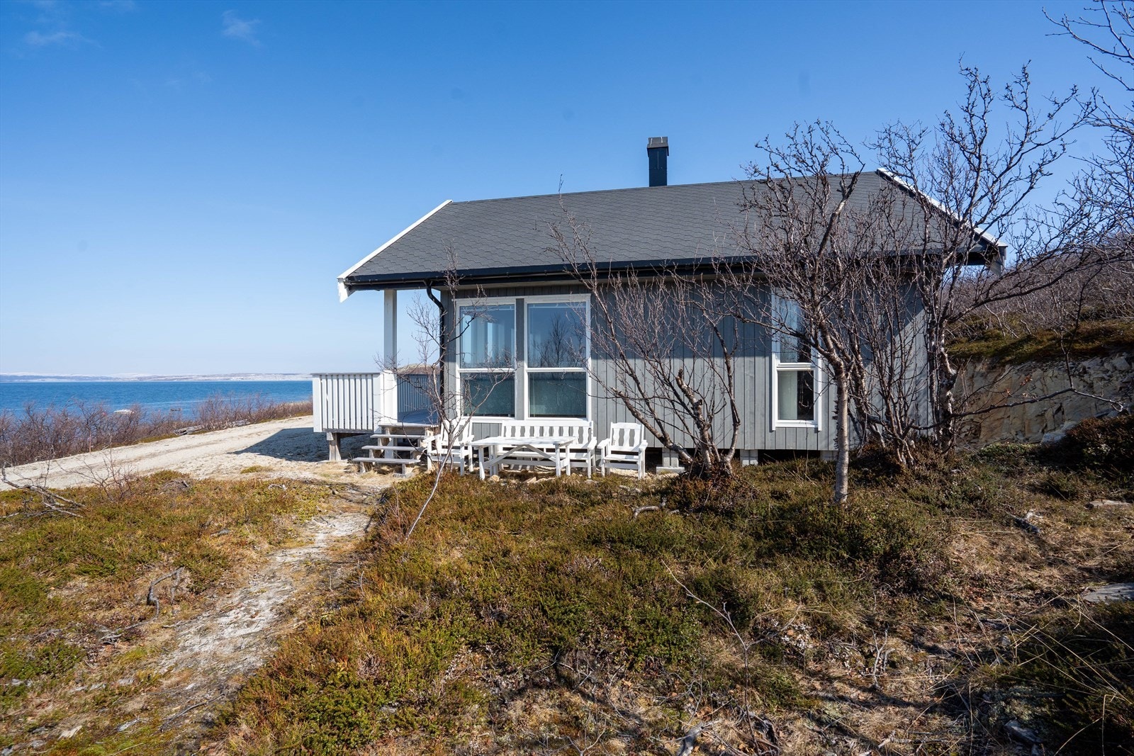 Nydelig utsikt mot fjorden Galleribilde