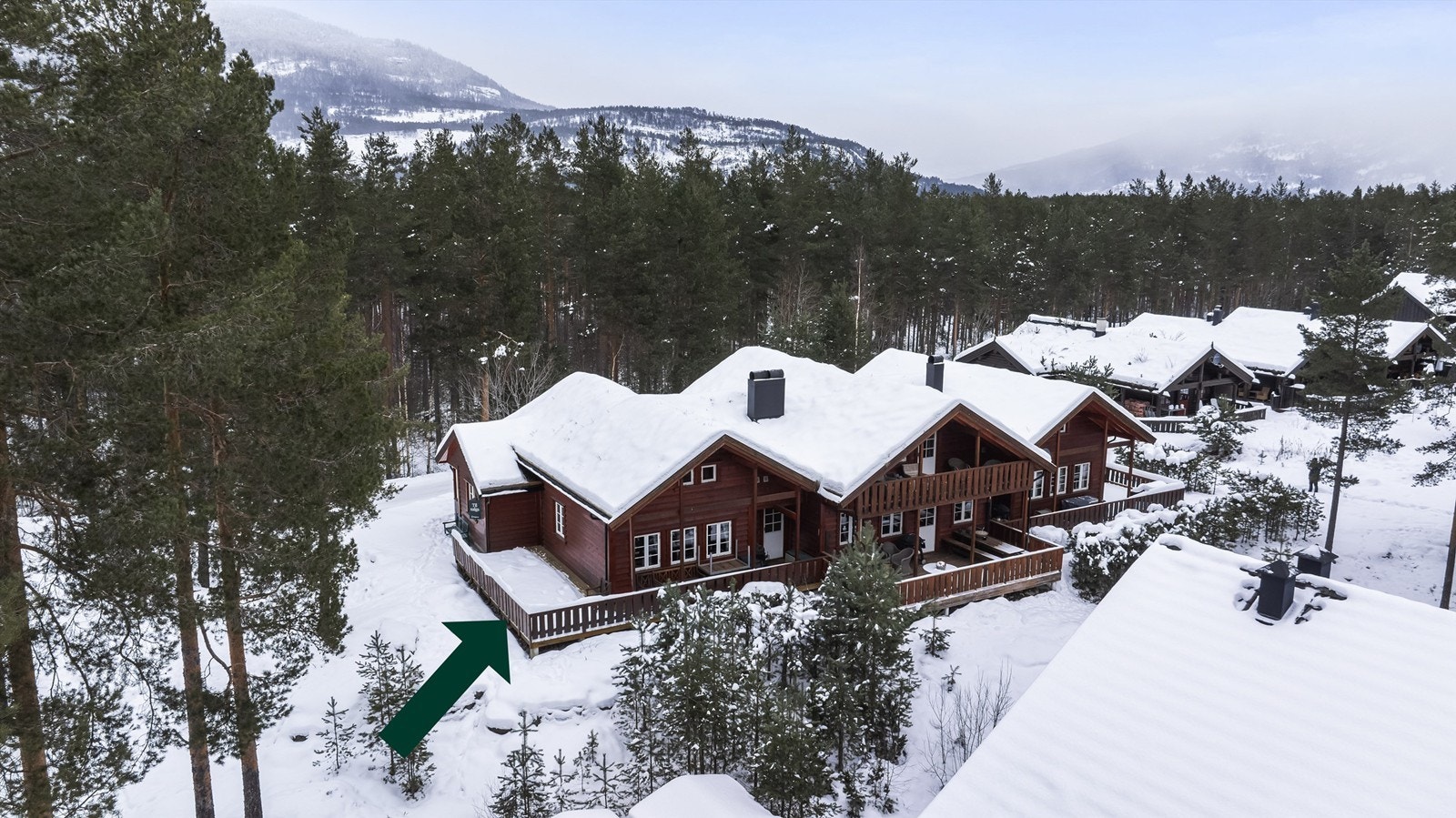 Hytten ligger innerst og således fint skjermet med gode solforhold Galleribilde