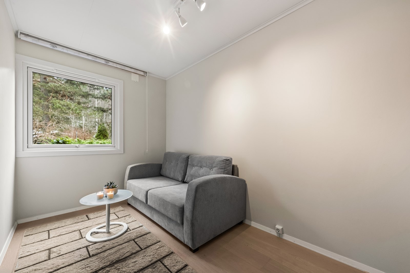 Det andre soverommet egner seg godt som barnerom, gjesterom eller kontor. Galleribilde