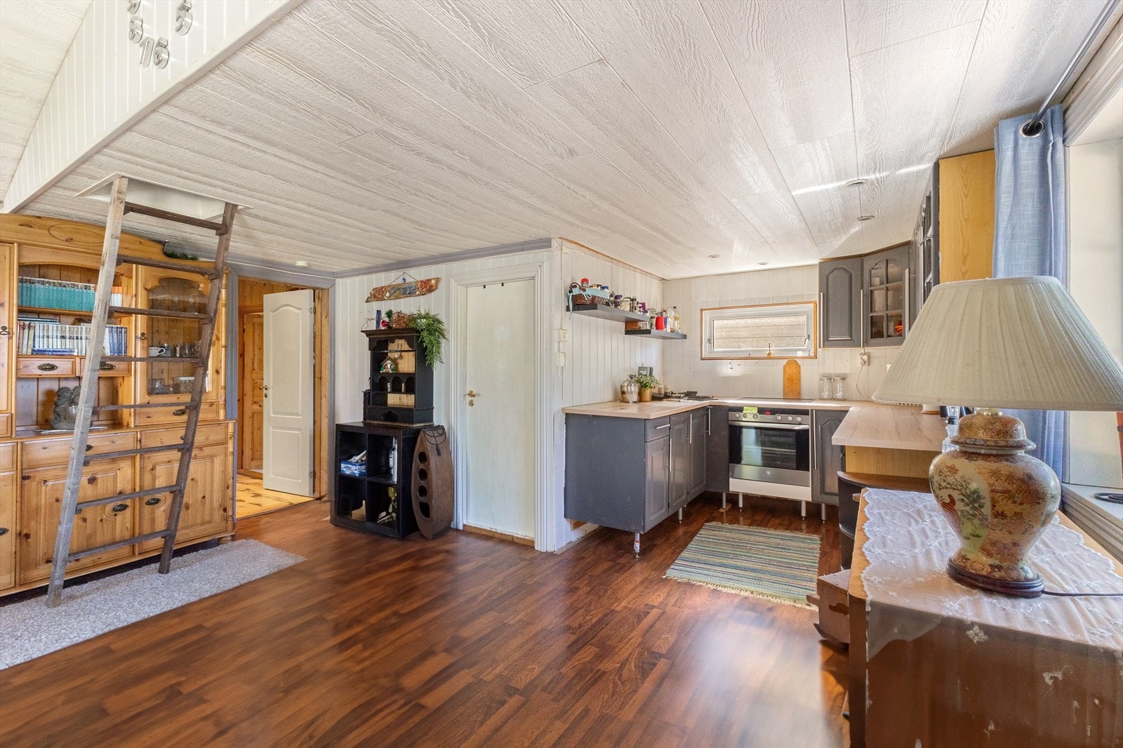 Mot kjøkken. Galleribilde