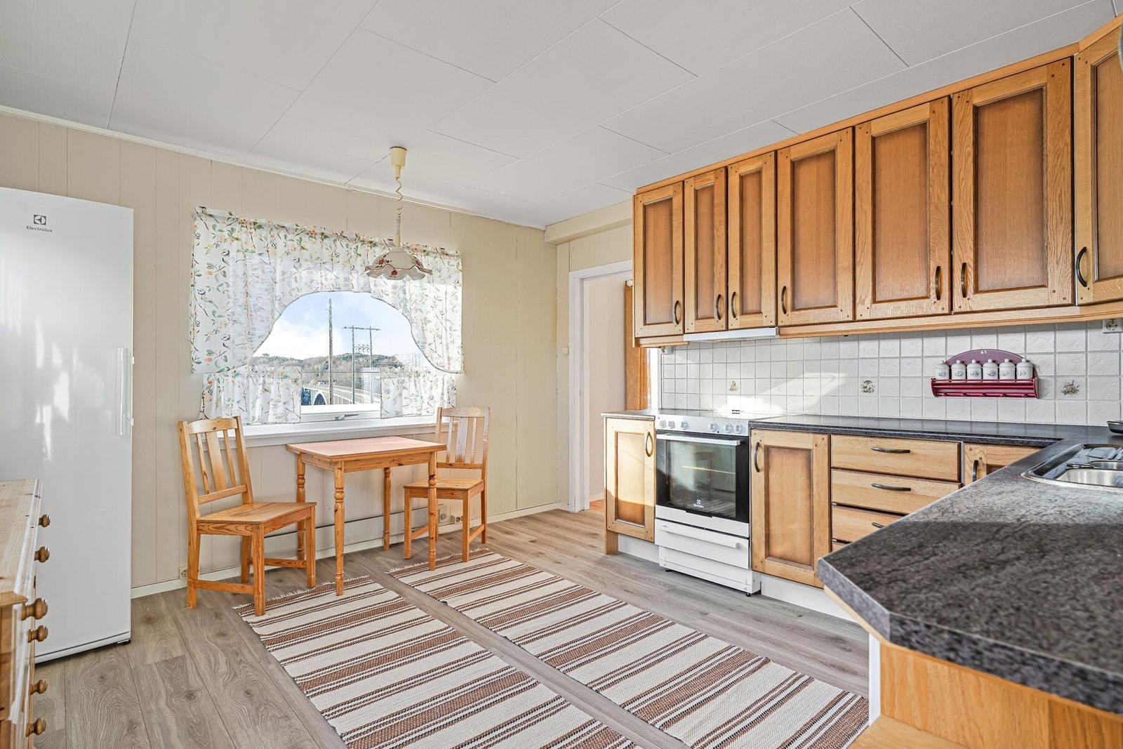 Kjøkkenet er på ca. 14 kvm. Galleribilde