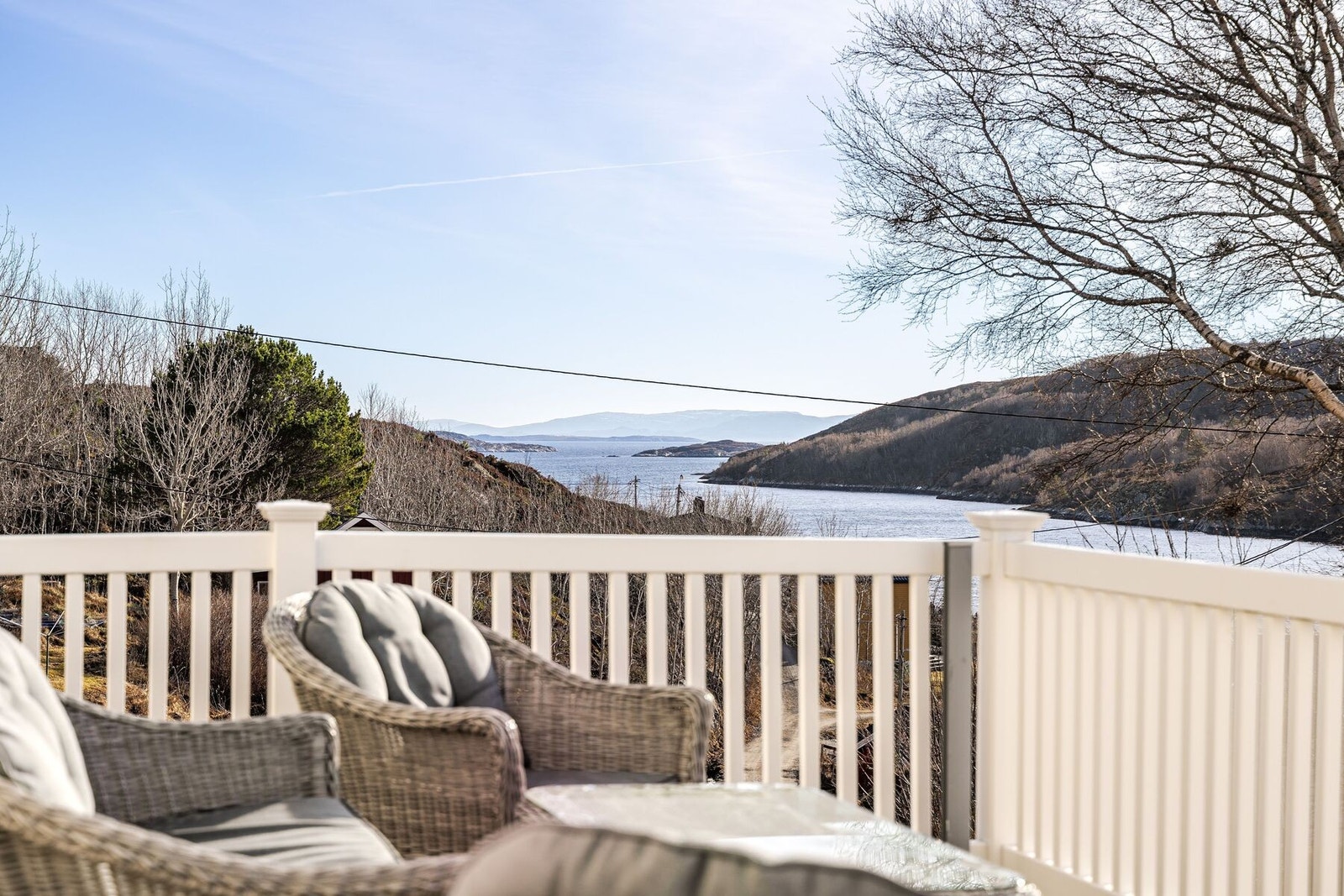 Herfra har man nærhet til sjøen og flott utsikt Galleribilde