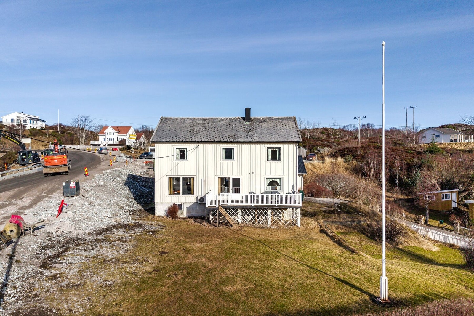 Ca. 15 km. til Fillan sentrum med alle dagligdagse servicefunksjoner Galleribilde