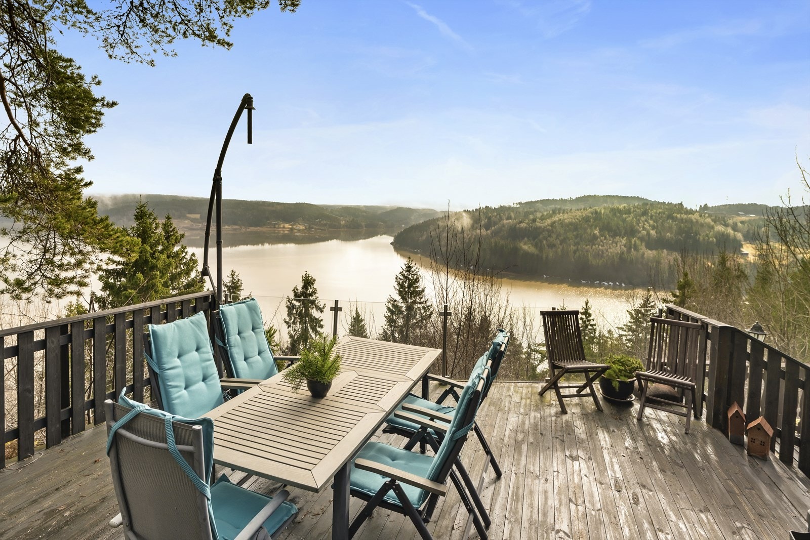 Terrasse med storslagen utsikt Galleribilde