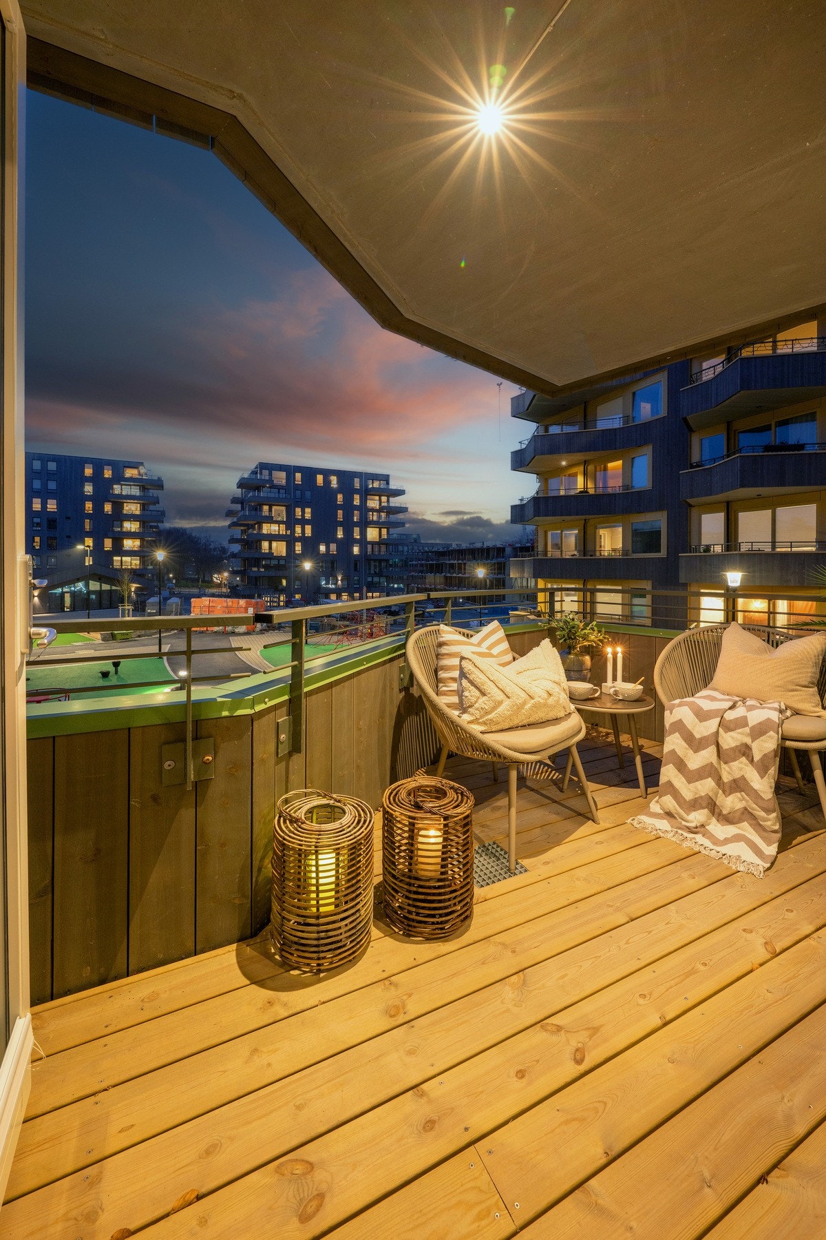 Koselig balkong for roligemorgenstunder Galleribilde