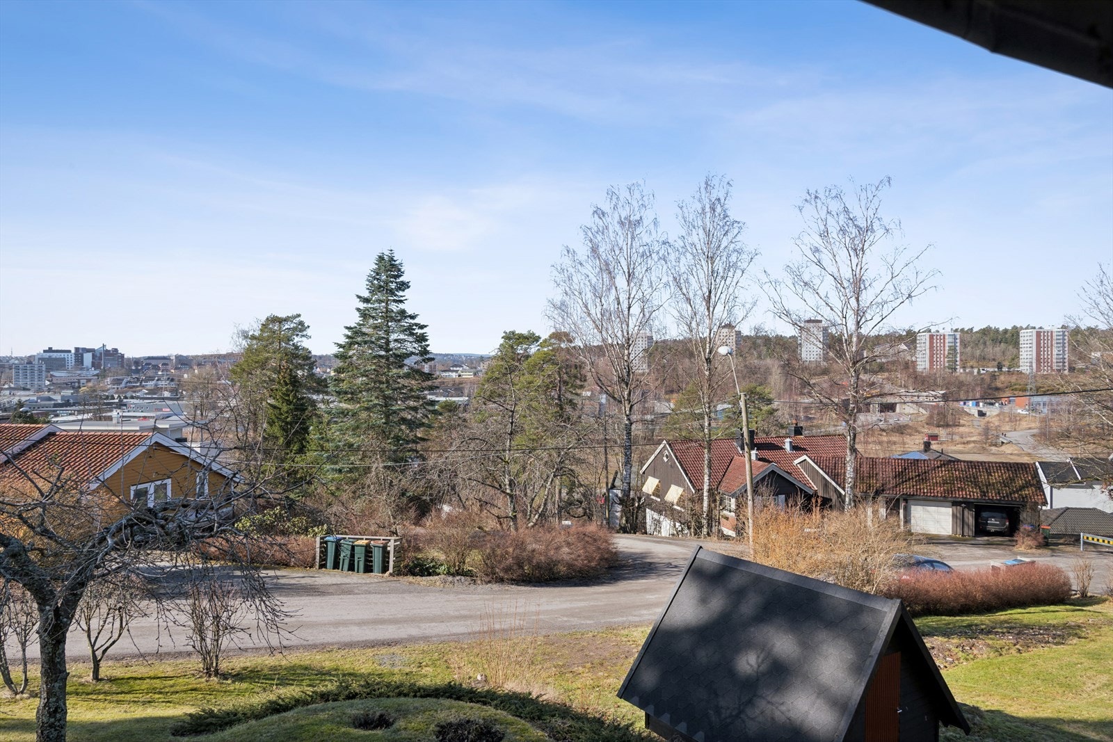 Fra vindusflatene har man flott utsikt Galleribilde