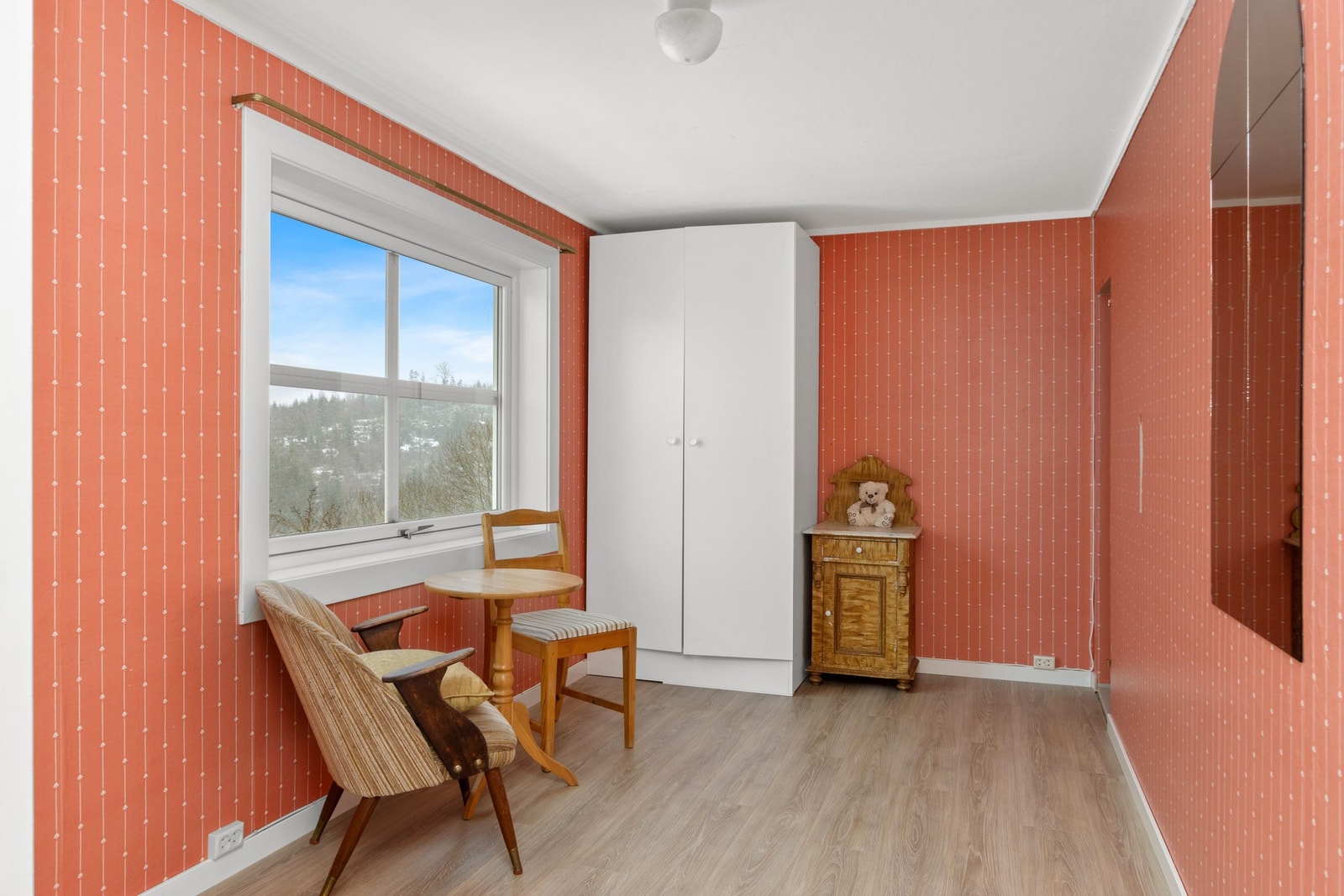 Et av 4 soverom i andre etasje. Galleribilde