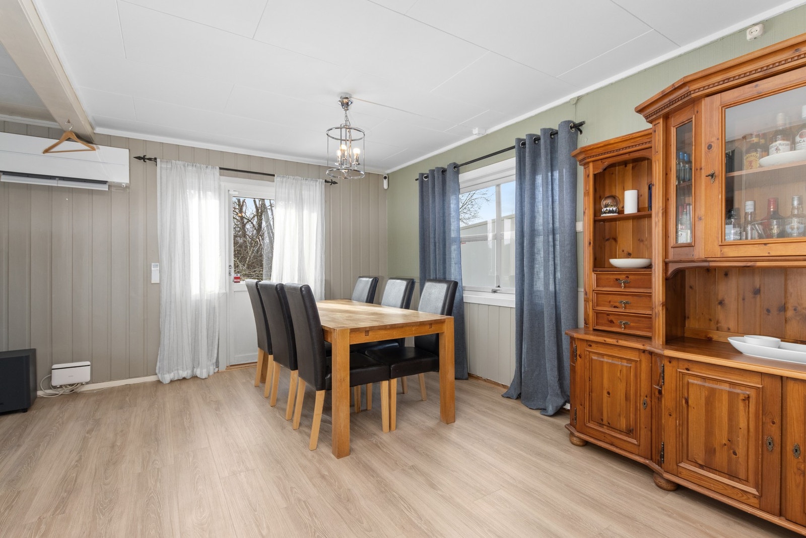 Stue. Installert varmepumpe. Galleribilde