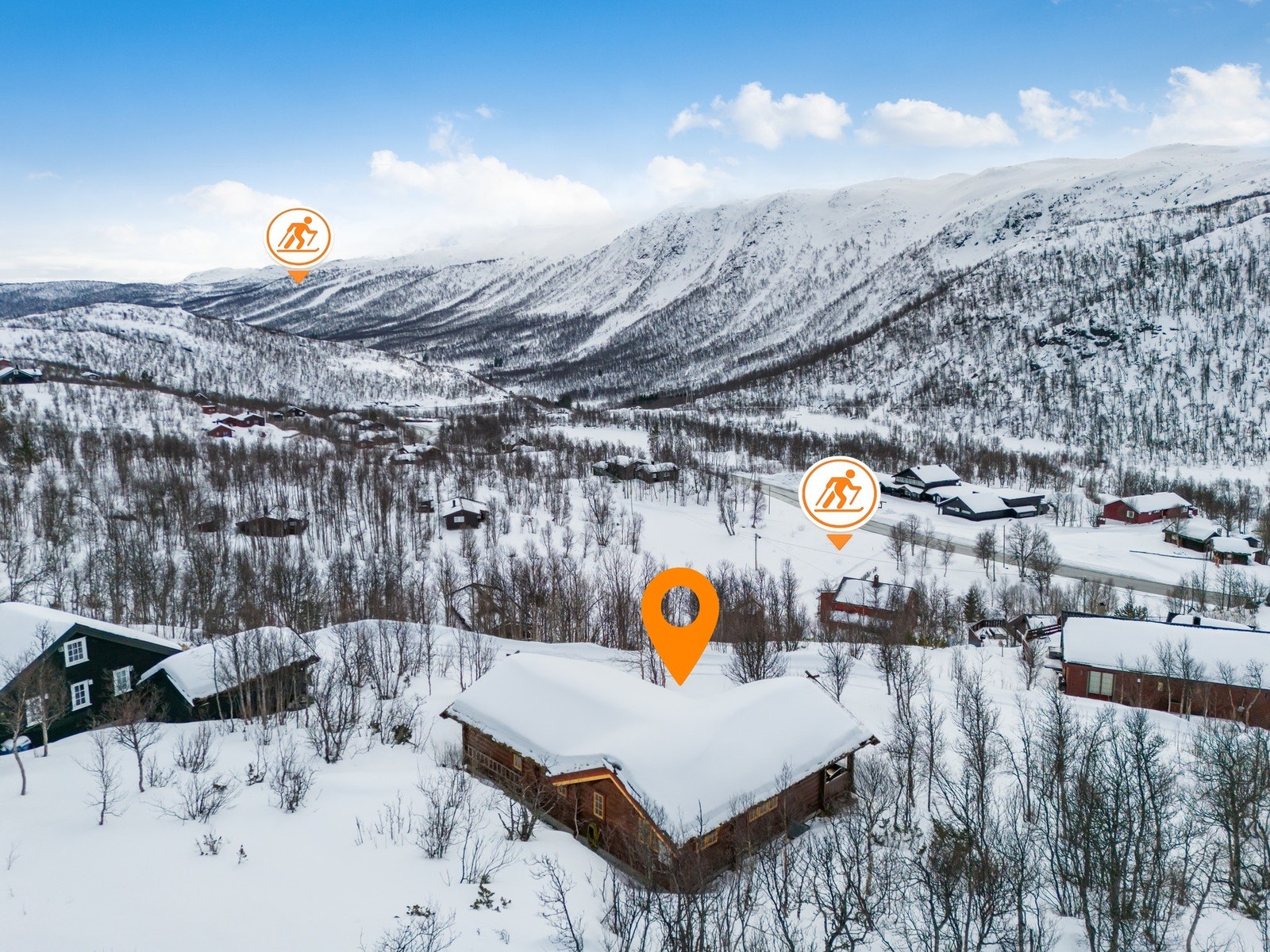 Skiløyper et steinkast unna. Kort vei til Hallingskarvet skisenter. Galleribilde