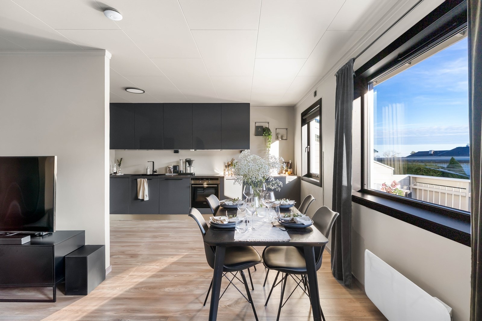 Her kan familie og venner samles for hyggelige sammenkomster og gode måltider. Galleribilde