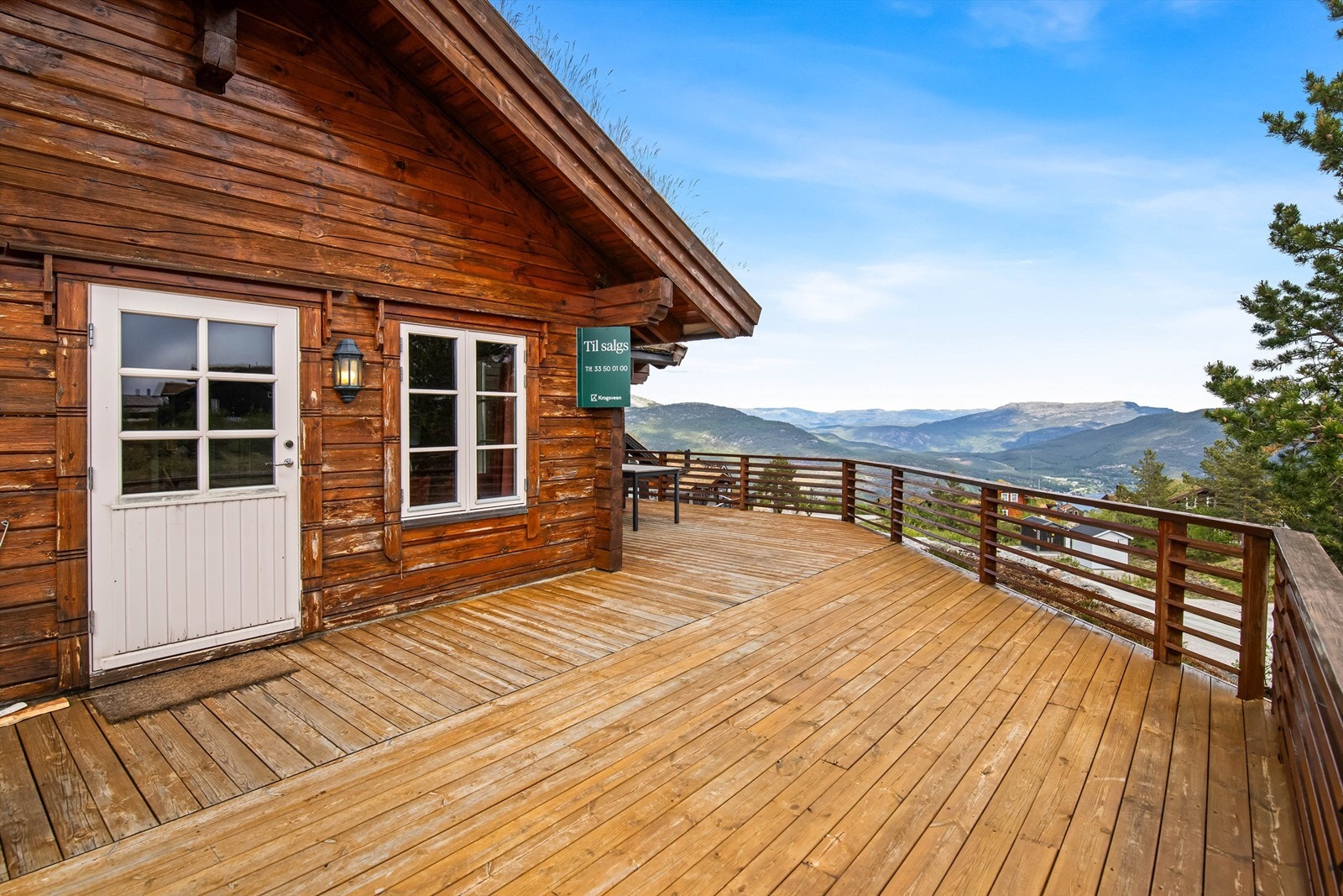 Her er god plass til flere utegrupper og kanskje et boblebad er drømmen? Galleribilde