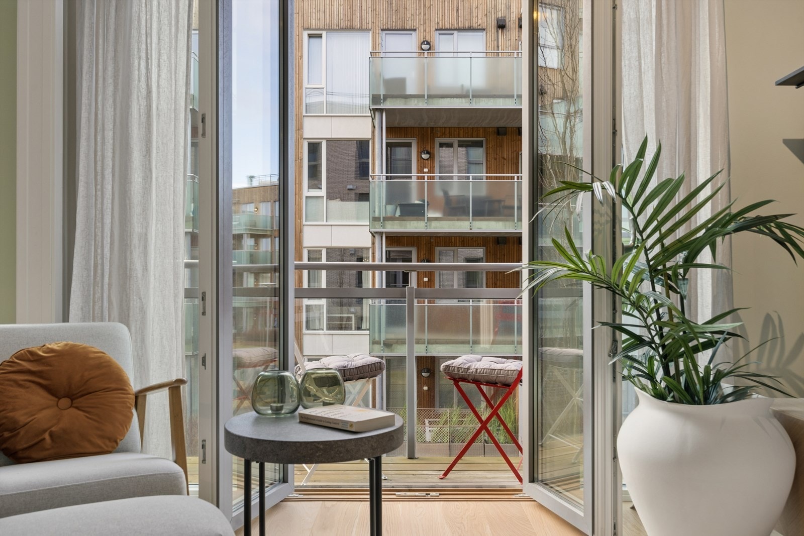 Fra stuen er det utgang til en balkong på 1,4 m². Galleribilde