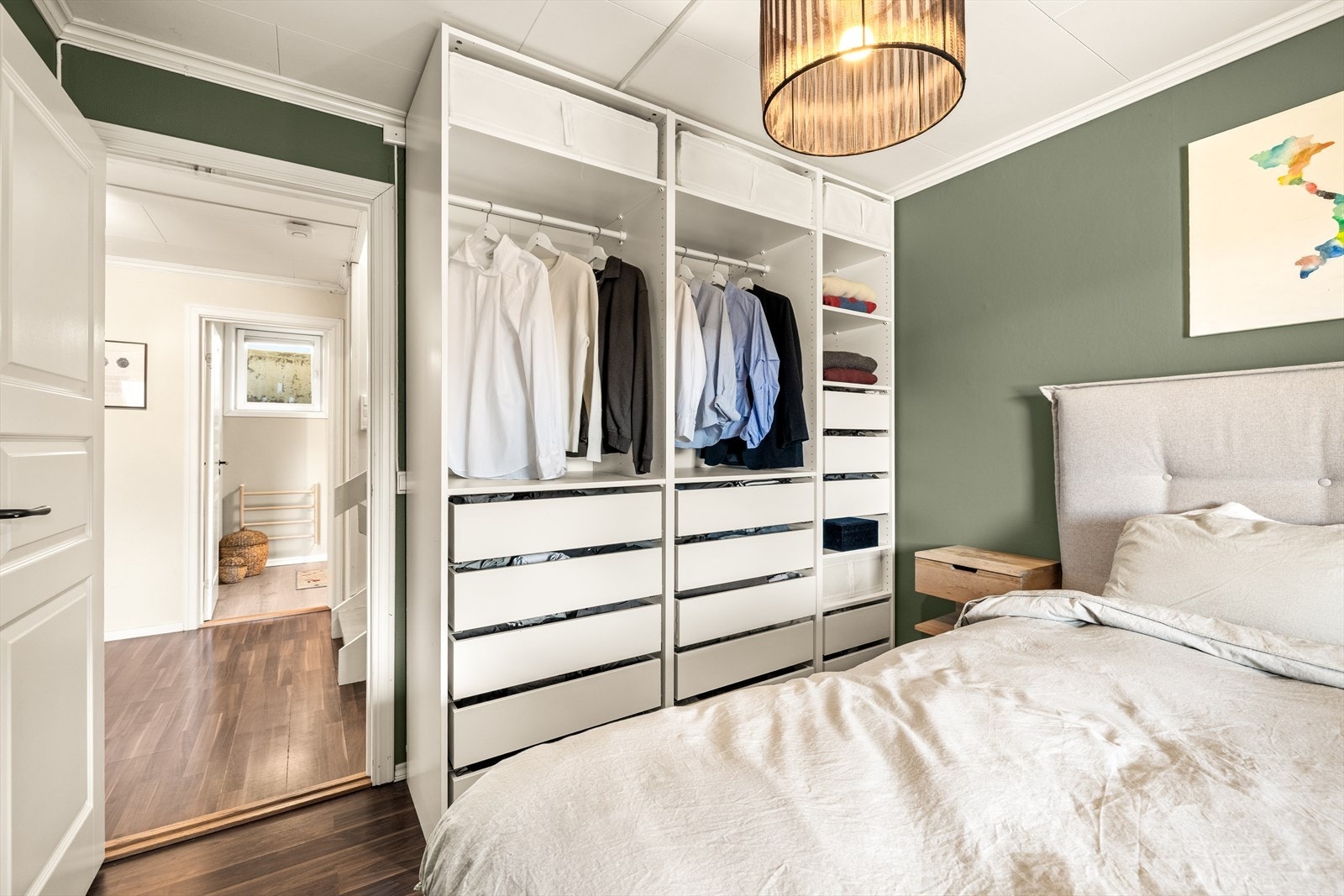 Også her er det god plass til en god garderobeløsning. Galleribilde
