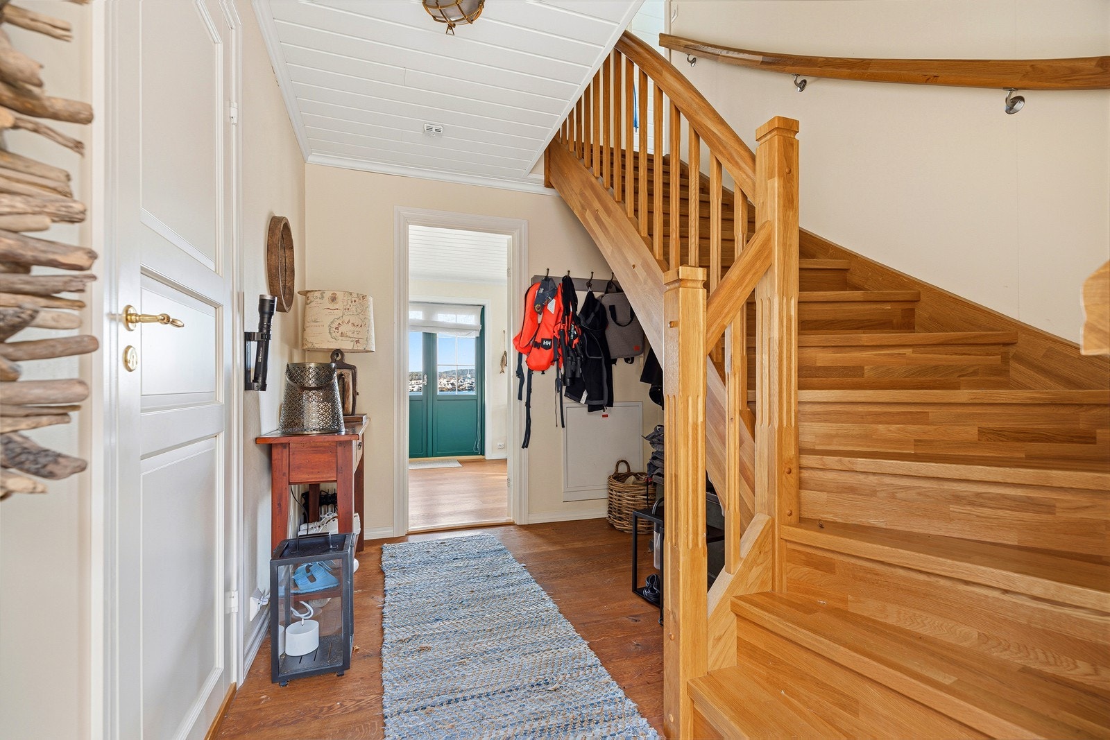 Opp til loft Galleribilde