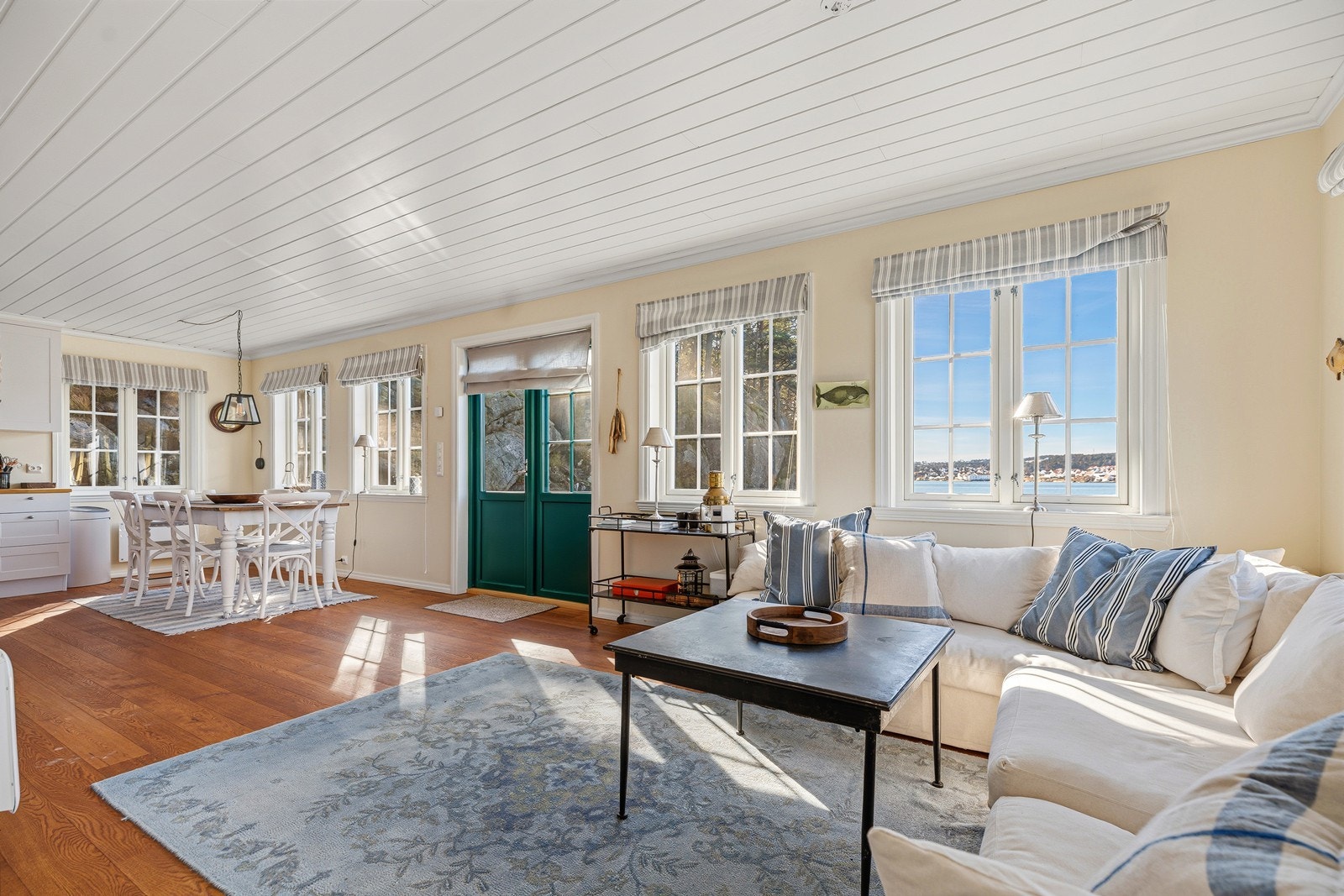 Flott hytte med gode innredningsmuligheter Galleribilde