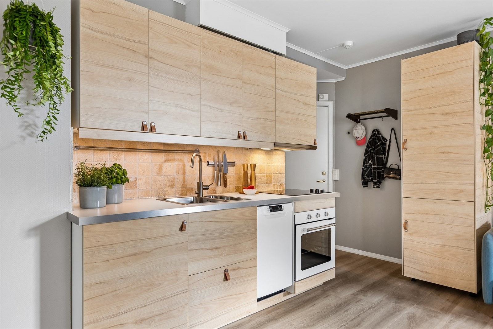 Takstmann har vurdert kjøkkenet til tilstandsgrad 1 og det anses dermed å holde en god standard. Galleribilde