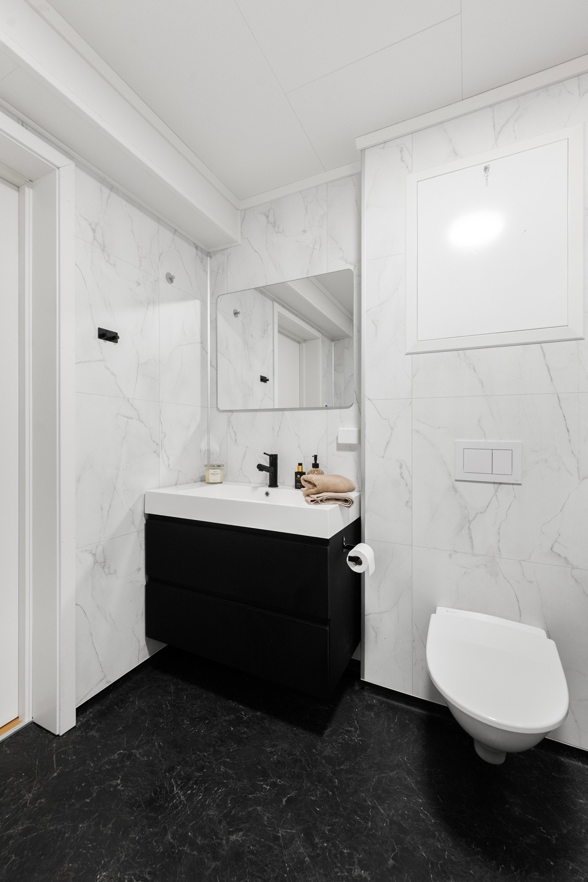 Lyst & delikat bad/wc. Galleribilde