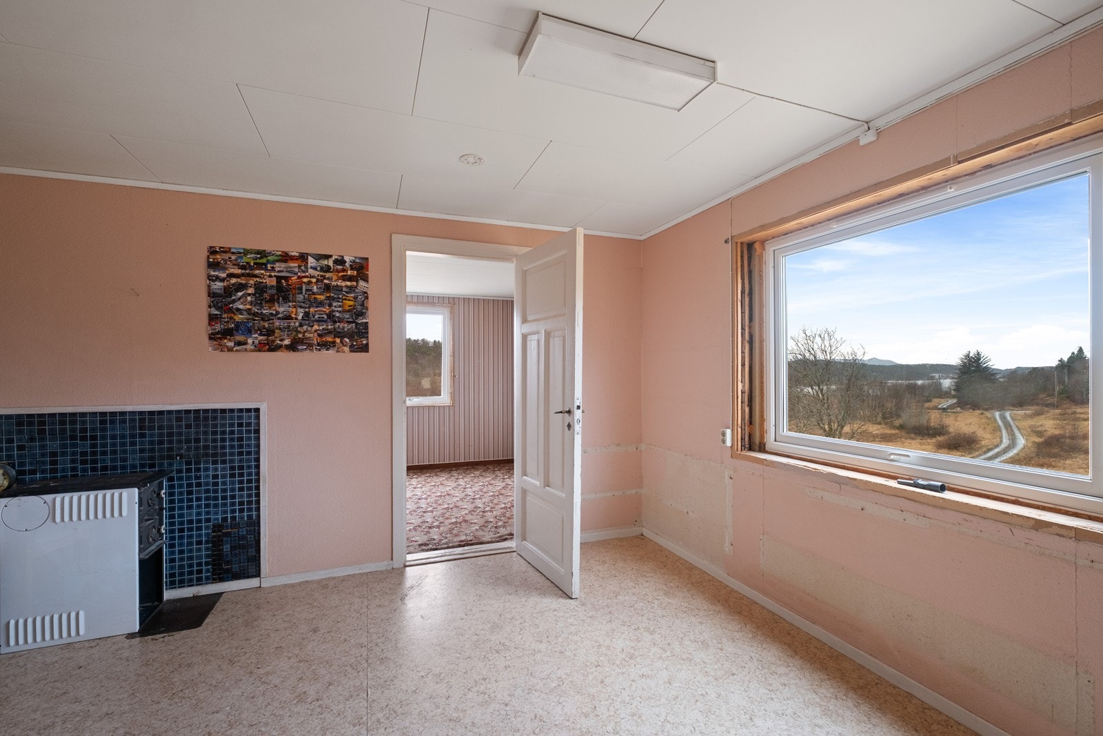 Tidligere kjøkken i 1. etg. er under renovering. Galleribilde