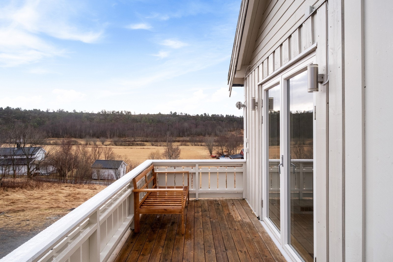 Verandaen er østvendt og perfekt for frokost og morgenkaffen. Galleribilde