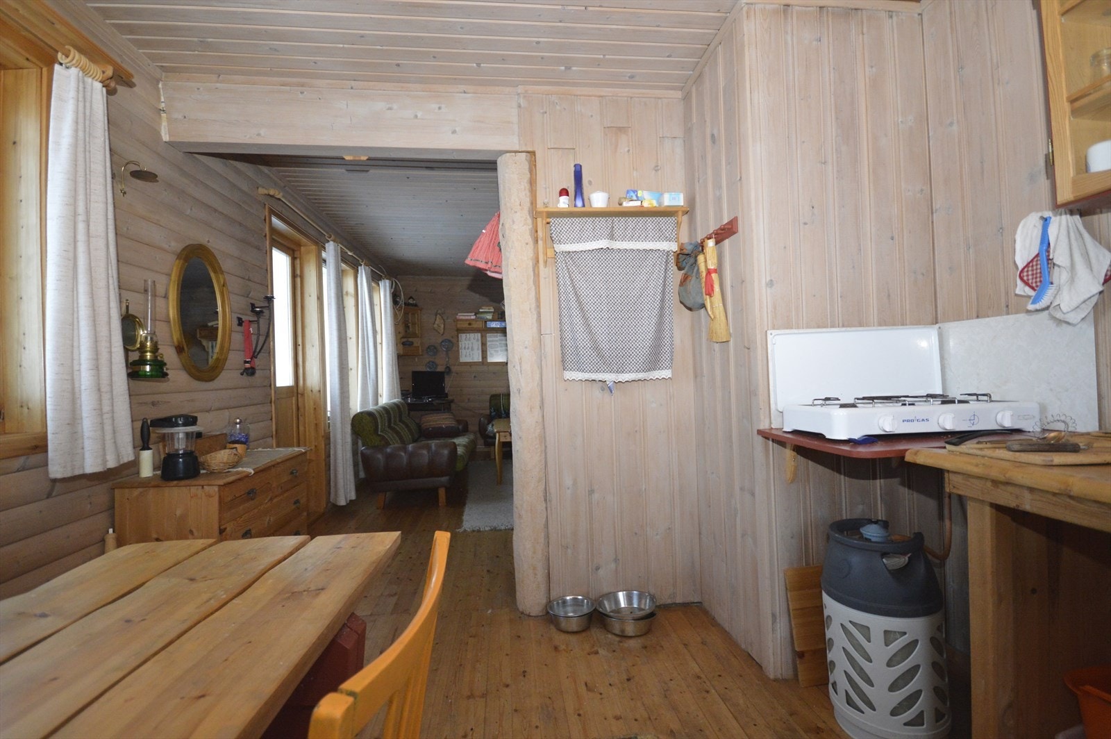 Kjøkken mot stue Galleribilde