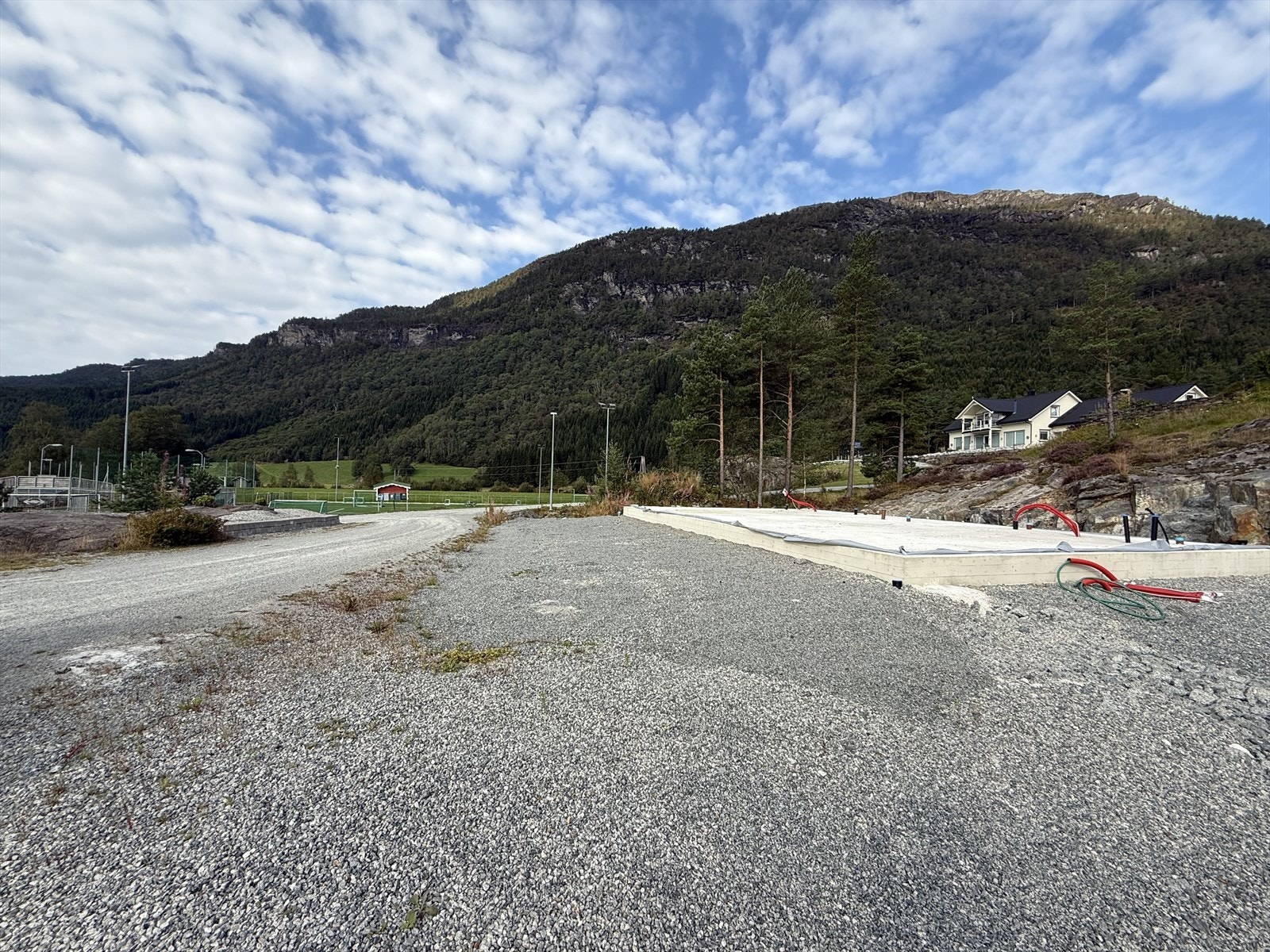 Tomt fra bakkeplan Galleribilde