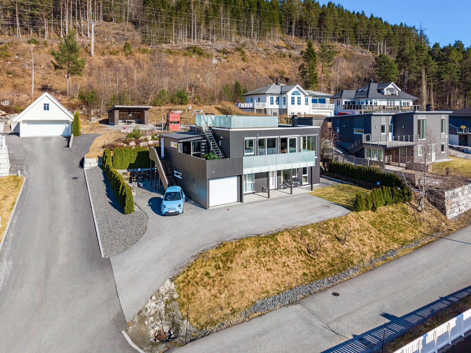 Her er ditt nye hjem i Nilsgjerdet 23. Med lun og solrik beliggenhet. Galleribilde