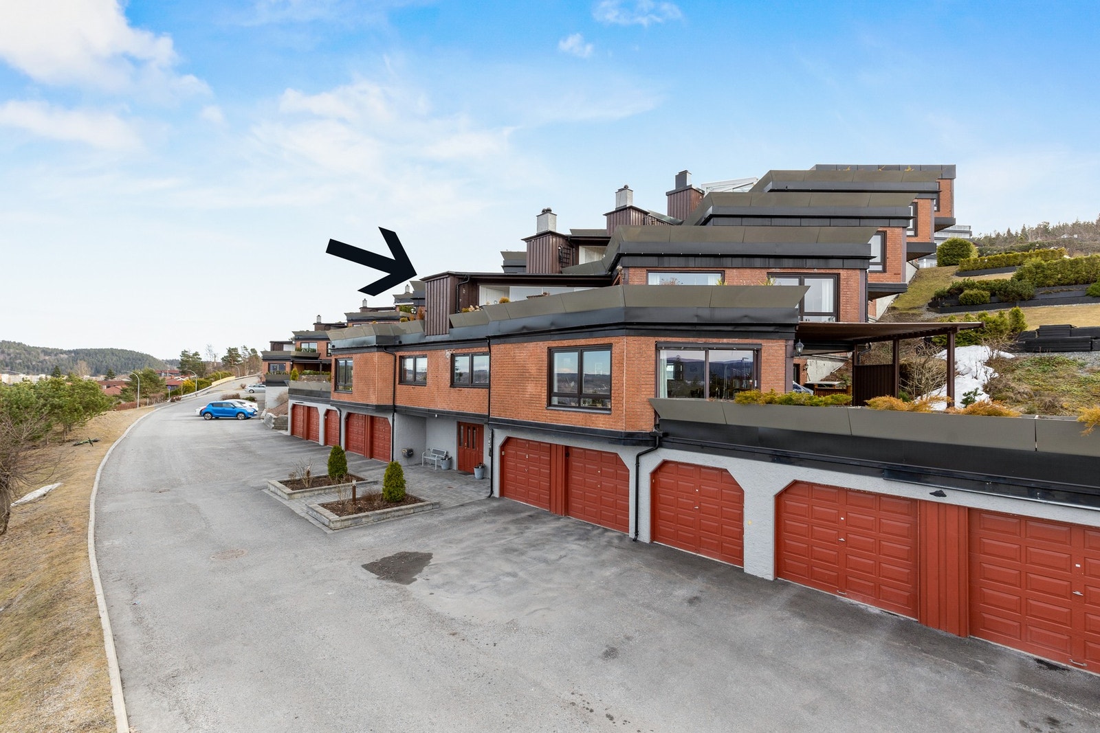 Leiligheten ligger rolig og attraktivt til på Austad Skog, i 2. etasje i et veletablert sameie Galleribilde