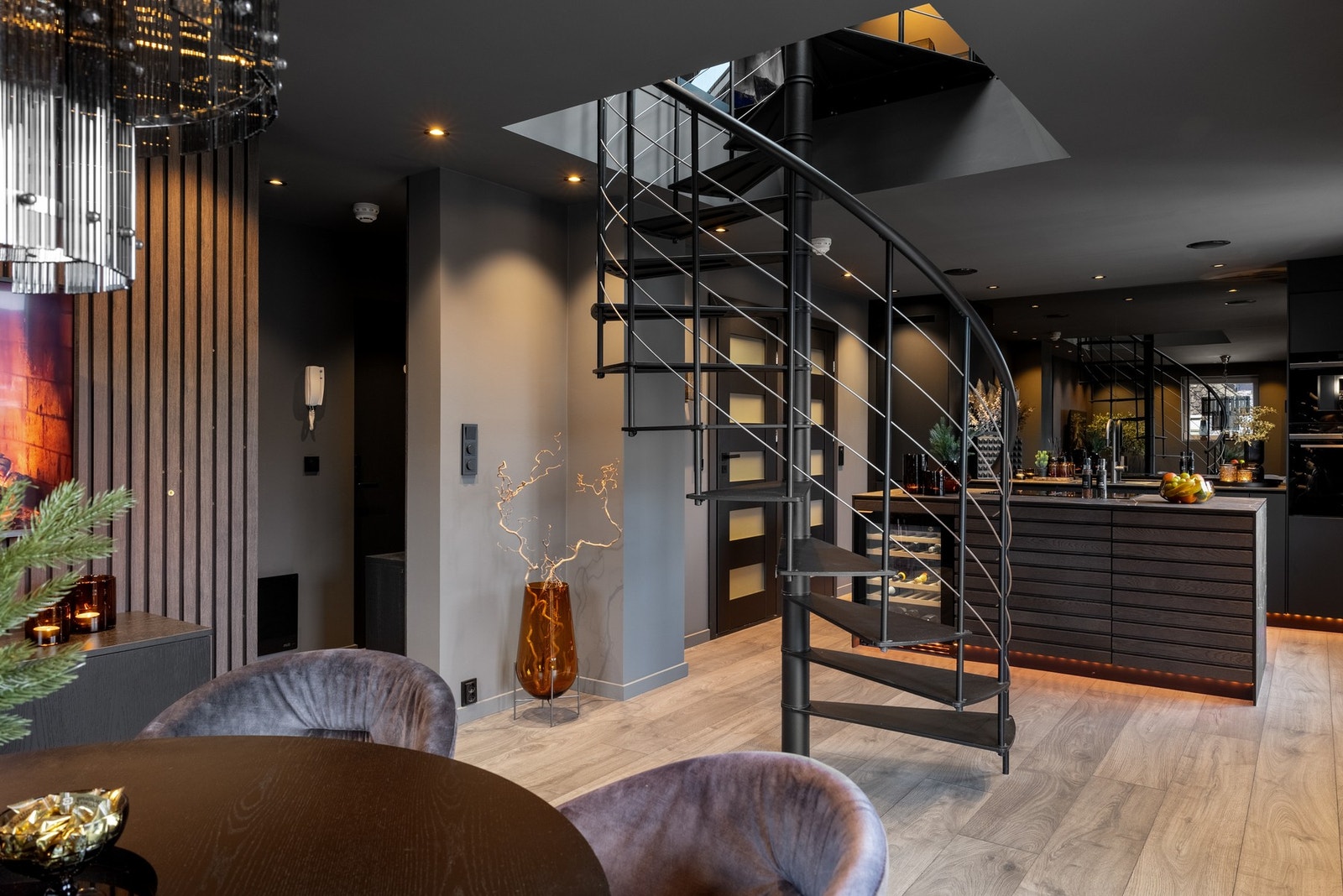 Ved å ta vindeltrappen opp kommer du til den flotte loftsetasjen. Galleribilde